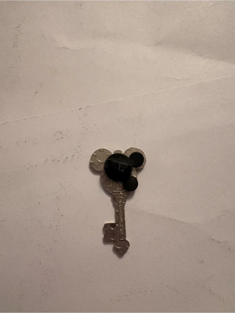Disney Minnie Mouse PWP Character Key Lock Collection Mickey Head Icon WDW Pin